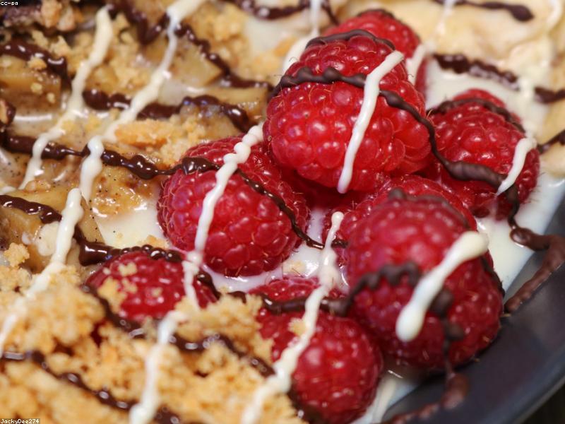 Smoothie bowl aux fruits rouges
