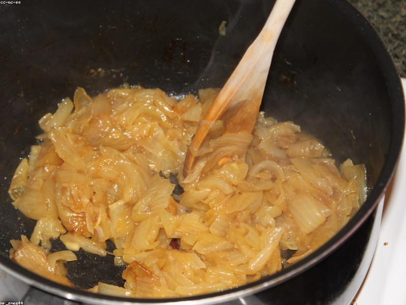 Soupe à l'oignon épicé